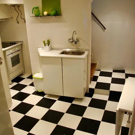Διαμέρισμα Alfama Flat 6 *